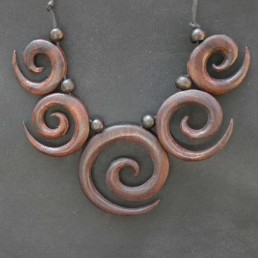 Kringel Holzschmuck Collier handgefertigte Halskette aus Holz Fairtrade Schmuck
