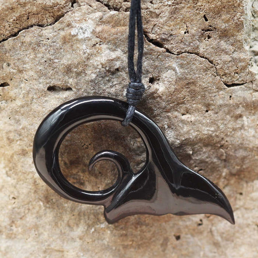 Walfluke Anhänger schwarz Kette Handarbeit Schmuck fair gehandelt