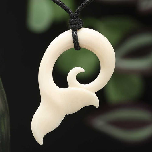 Walfluke Knochen Schmuck geschnitzt Handarbeit fair gehandelt