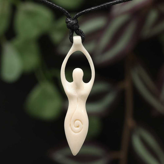 Angerone Göttin Schmuck geschnitzt aus Knochen