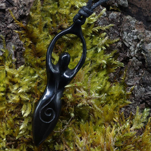 Göttin groß Anhänger schwarz Kunst Handwerk geschnitzt