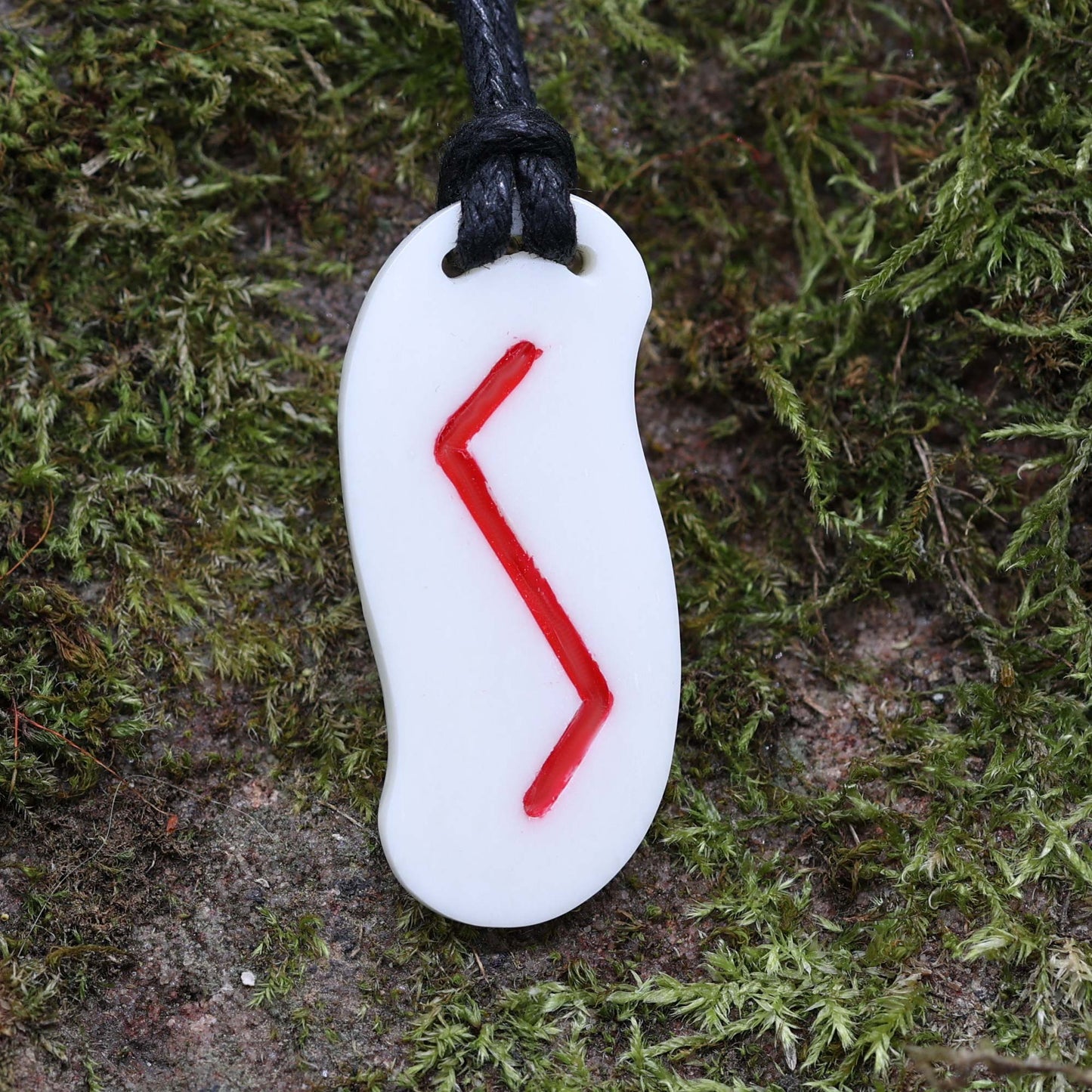 Runen Schmuck Knochen Amulett Kette älteres Futhark Sowilo
