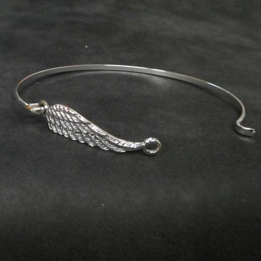 Feine Damen Armspange mit Symbol Flügel aus Sterlingsilber zarter Armschmuck