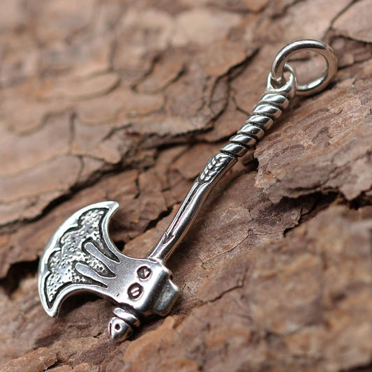 Fein gearbeitete Axt Schmuck Anhänger aus Silber