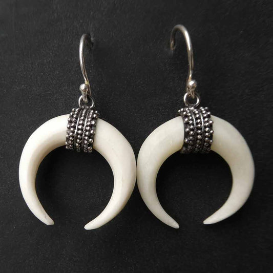 Extravagante Ohrringe Silber und Knochen Schmuck