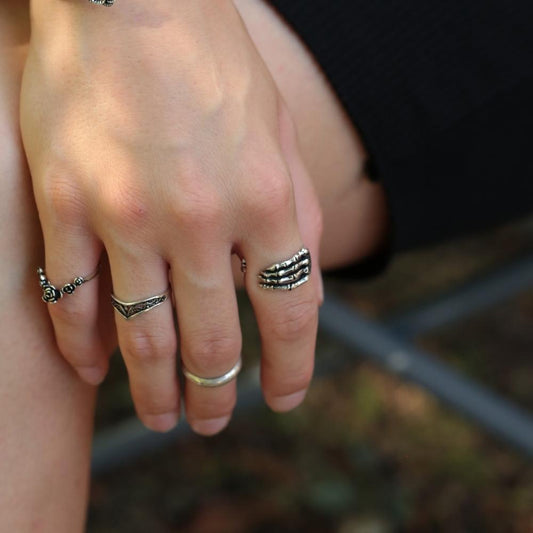 Skeletthand Ring Sterlingsilber größenverstellbarer Ring