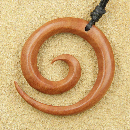 Sprirale feiner Schmuck Anhänger Holz geschnitzt