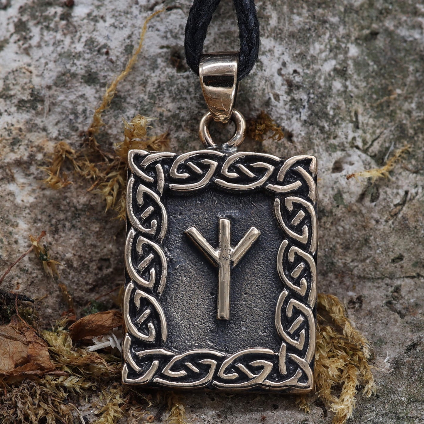 Magischer Runen Anhänger aus Bronze Schmuck Schutzamulett Elhaz