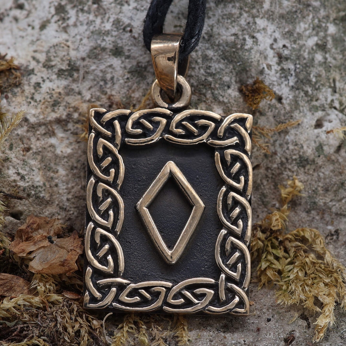 Magischer Schmuck Anhänger Rune Schutz Ingwaz