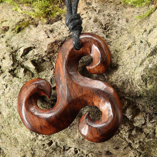 Keltisches Triskelion Anhänger Holzschmuck Kette Schmuck fair gehandelt