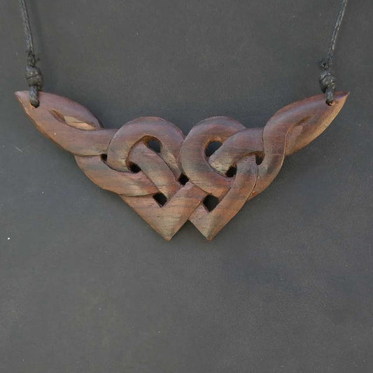 Kelten Collier Holzschmuck Handarbeit Kette geschnitzt Handwerk Fairtrade