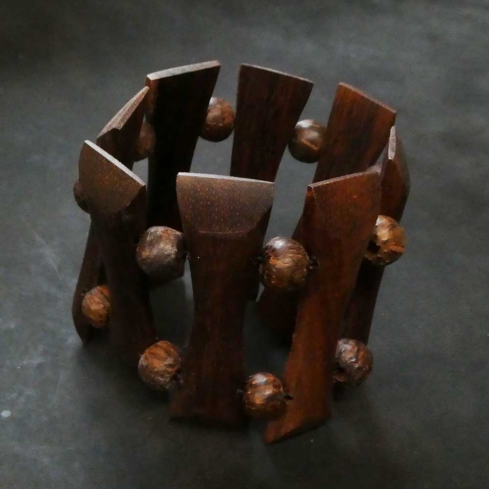 Armschmuck aus Holz Armband fair gehandelt Handarbeit