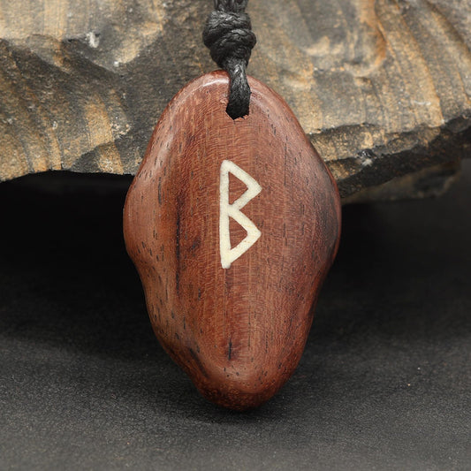 Anhänger Holz älteres Futhark Kette Berkano