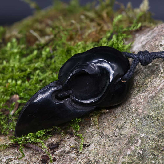 Rabe Skull Kette Anhänger geschnitzt fair gehandelt Gothic